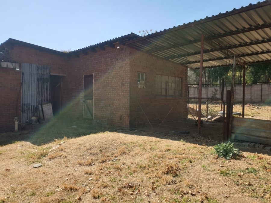 5 Bedroom Property for Sale in Glen Austin Gauteng
