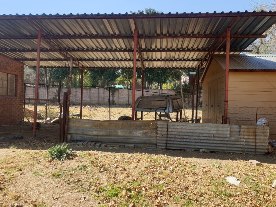 5 Bedroom Property for Sale in Glen Austin Gauteng