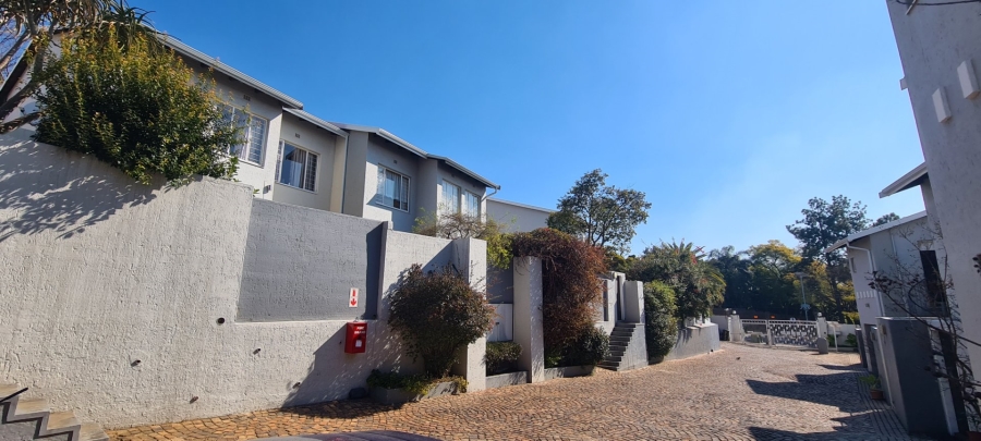 To Let 3 Bedroom Property for Rent in River Club Gauteng