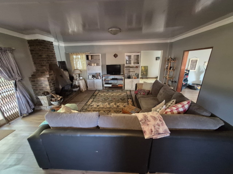 To Let 5 Bedroom Property for Rent in Bashewa A H Gauteng