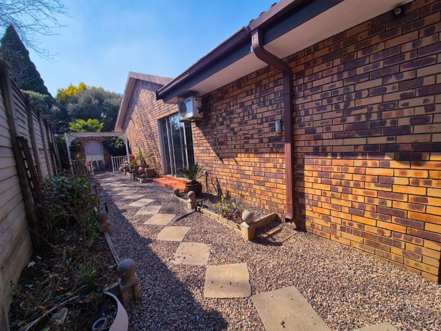 4 Bedroom Property for Sale in Vanderbijlpark SE 3 Gauteng