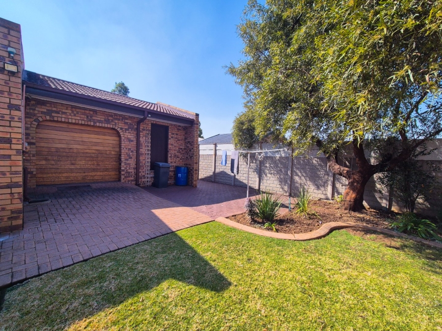 4 Bedroom Property for Sale in Vanderbijlpark SE 3 Gauteng