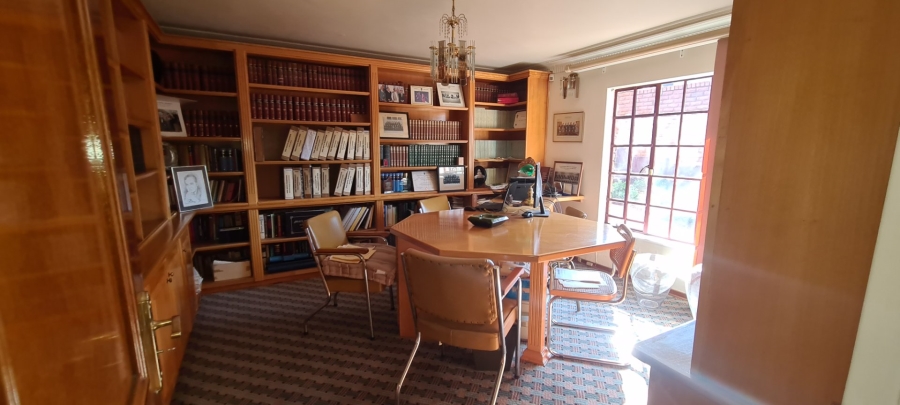 To Let 4 Bedroom Property for Rent in Laudium Gauteng