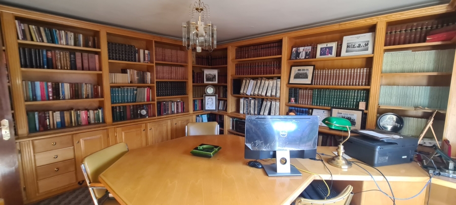 To Let 4 Bedroom Property for Rent in Laudium Gauteng