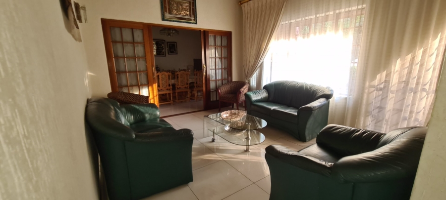 To Let 4 Bedroom Property for Rent in Laudium Gauteng