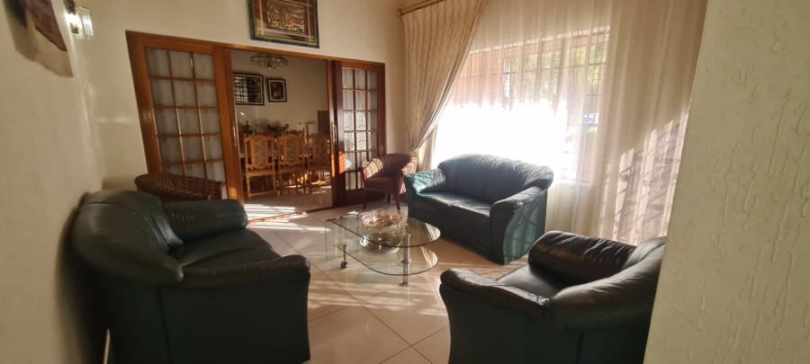 To Let 4 Bedroom Property for Rent in Laudium Gauteng