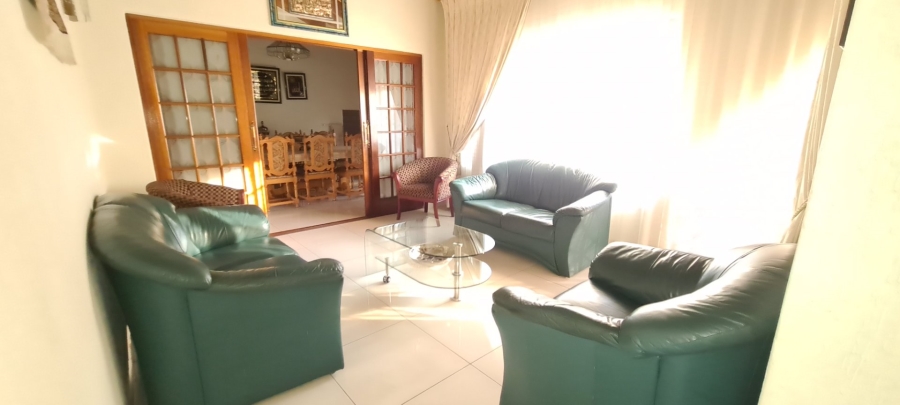 To Let 4 Bedroom Property for Rent in Laudium Gauteng