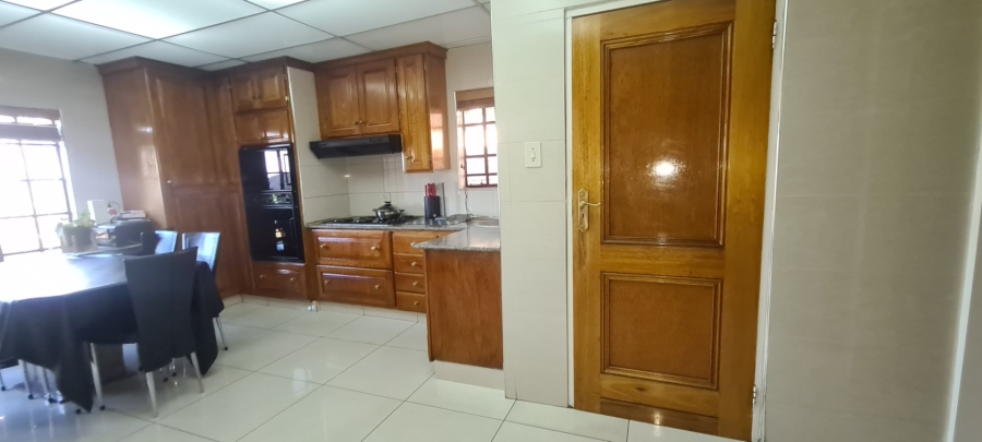 To Let 4 Bedroom Property for Rent in Laudium Gauteng