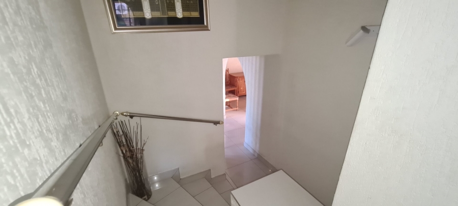To Let 4 Bedroom Property for Rent in Laudium Gauteng