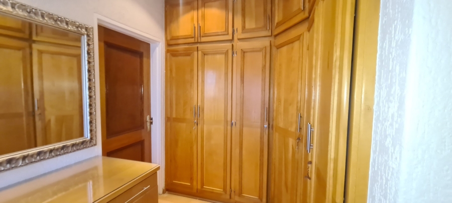To Let 4 Bedroom Property for Rent in Laudium Gauteng