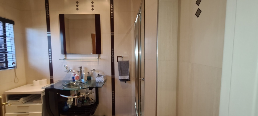 To Let 4 Bedroom Property for Rent in Laudium Gauteng
