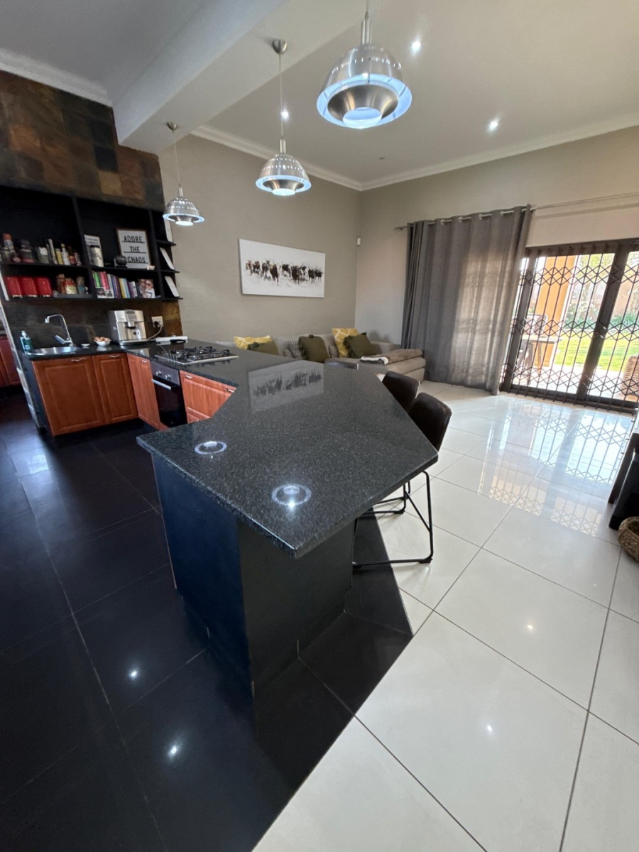 5 Bedroom Property for Sale in Avianto Estates Gauteng
