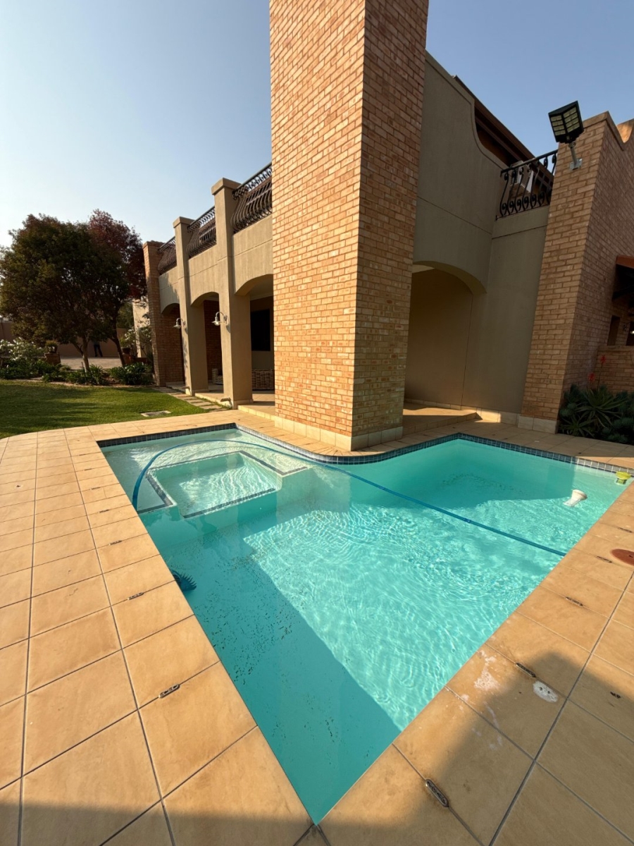 5 Bedroom Property for Sale in Avianto Estates Gauteng