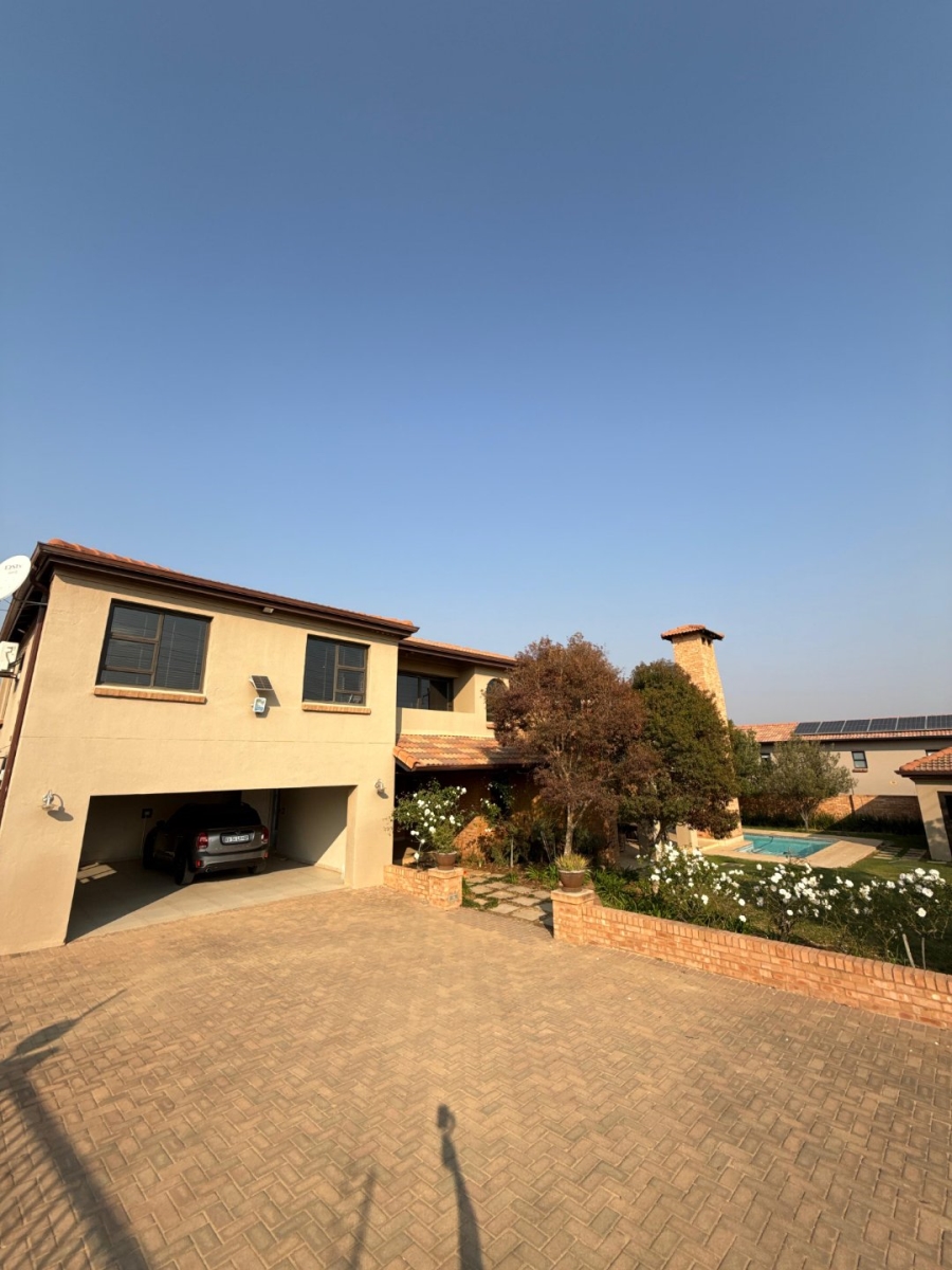 5 Bedroom Property for Sale in Avianto Estates Gauteng