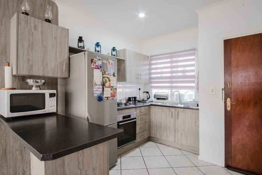 2 Bedroom Property for Sale in New Redruth Gauteng