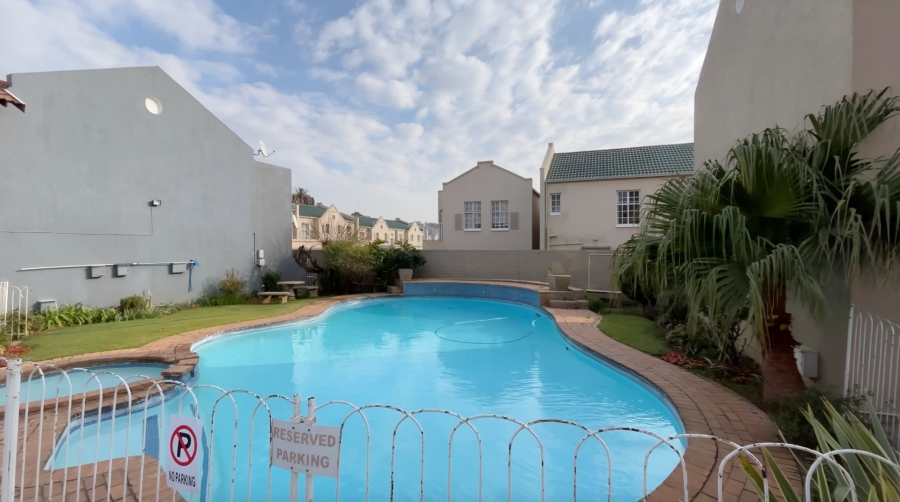 2 Bedroom Property for Sale in New Redruth Gauteng