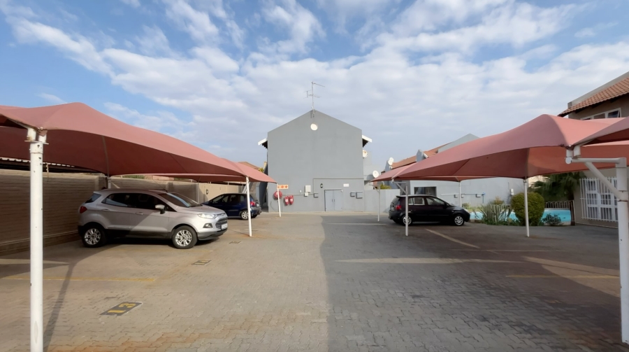 2 Bedroom Property for Sale in New Redruth Gauteng
