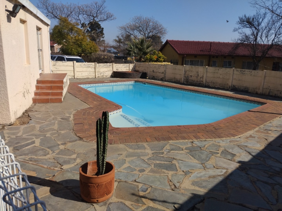 3 Bedroom Property for Sale in Edenvale Central Gauteng