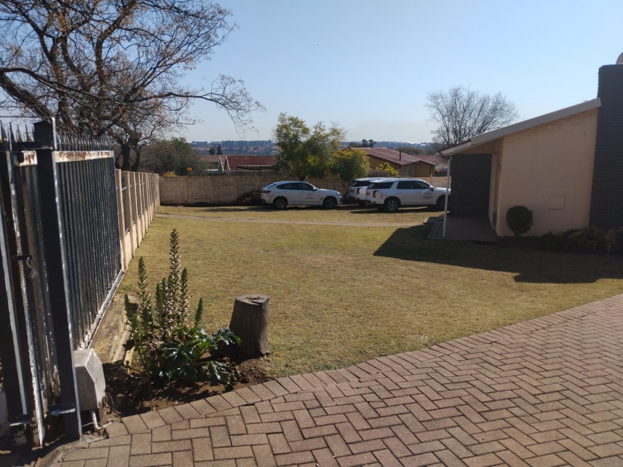 3 Bedroom Property for Sale in Edenvale Central Gauteng