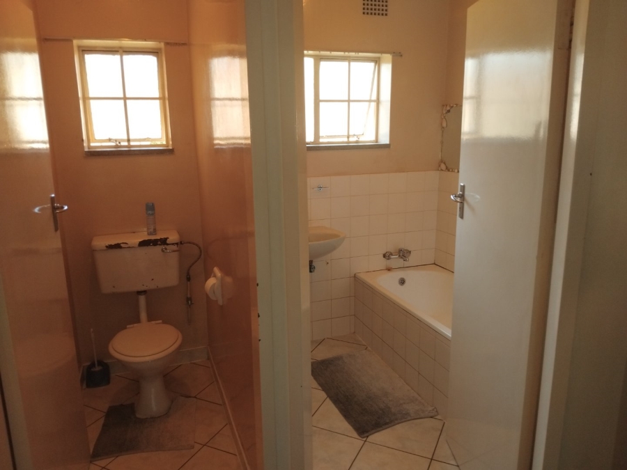 3 Bedroom Property for Sale in Edenvale Central Gauteng