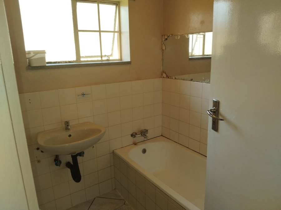 3 Bedroom Property for Sale in Edenvale Central Gauteng