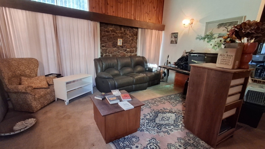 4 Bedroom Property for Sale in Sinoville Gauteng