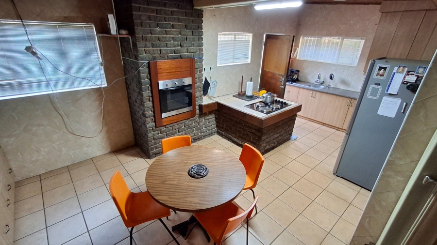 4 Bedroom Property for Sale in Sinoville Gauteng