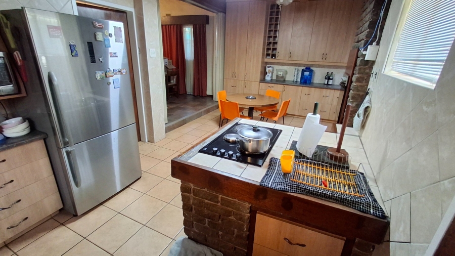 4 Bedroom Property for Sale in Sinoville Gauteng