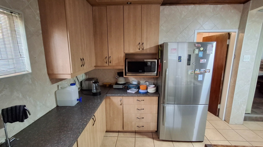 4 Bedroom Property for Sale in Sinoville Gauteng