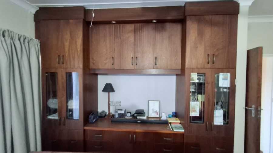 4 Bedroom Property for Sale in Sinoville Gauteng