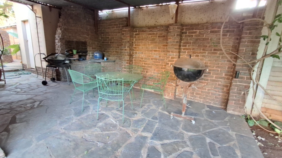4 Bedroom Property for Sale in Sinoville Gauteng
