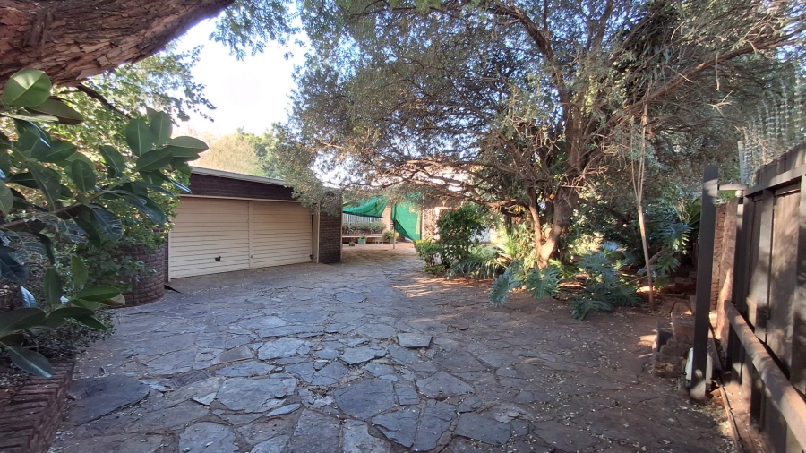 4 Bedroom Property for Sale in Sinoville Gauteng