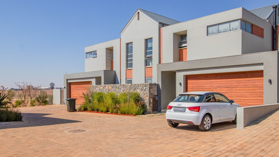 3 Bedroom Property for Sale in Serengeti Lifestyle Estate Gauteng