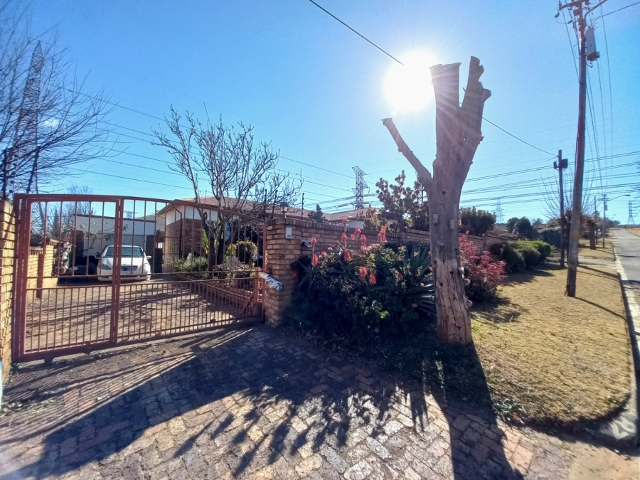 3 Bedroom Property for Sale in Primrose Hill Gauteng