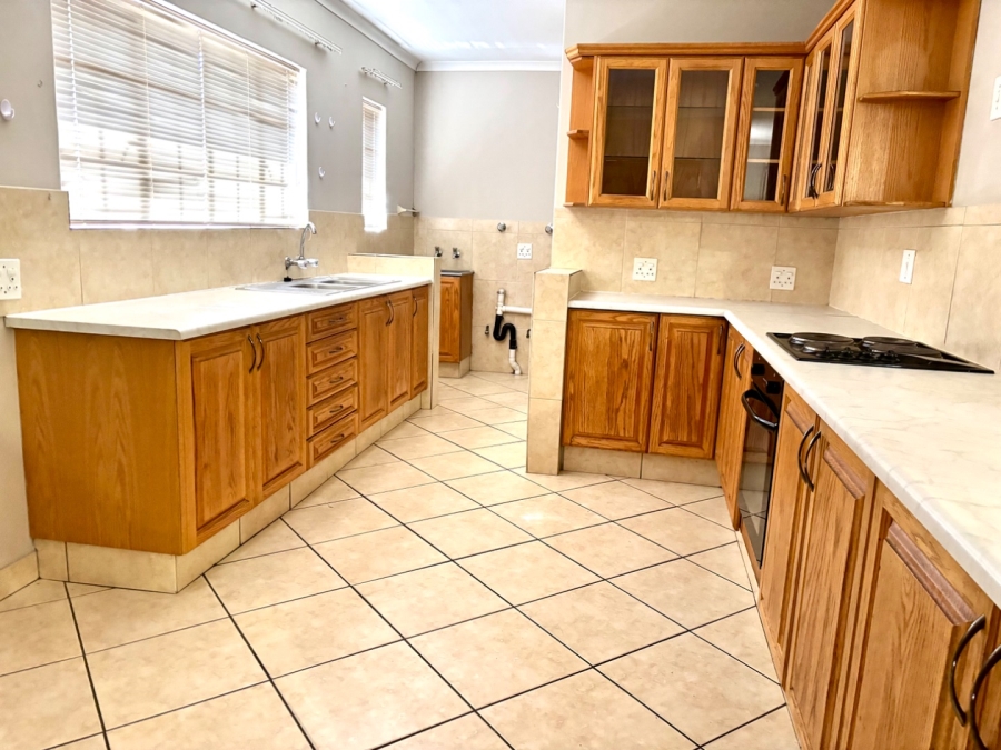 3 Bedroom Property for Sale in Erasmus Gauteng