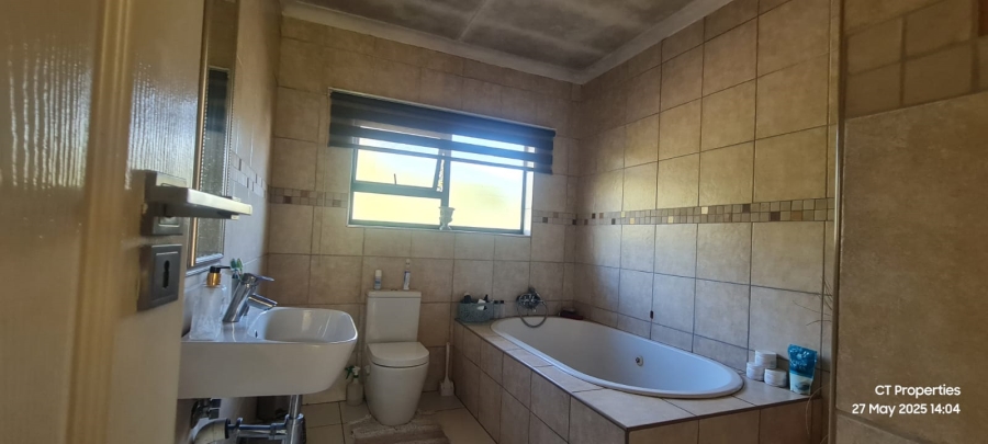To Let 4 Bedroom Property for Rent in Parkrand Gauteng