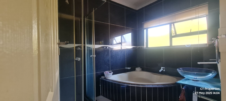 To Let 4 Bedroom Property for Rent in Parkrand Gauteng