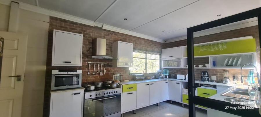 To Let 4 Bedroom Property for Rent in Parkrand Gauteng