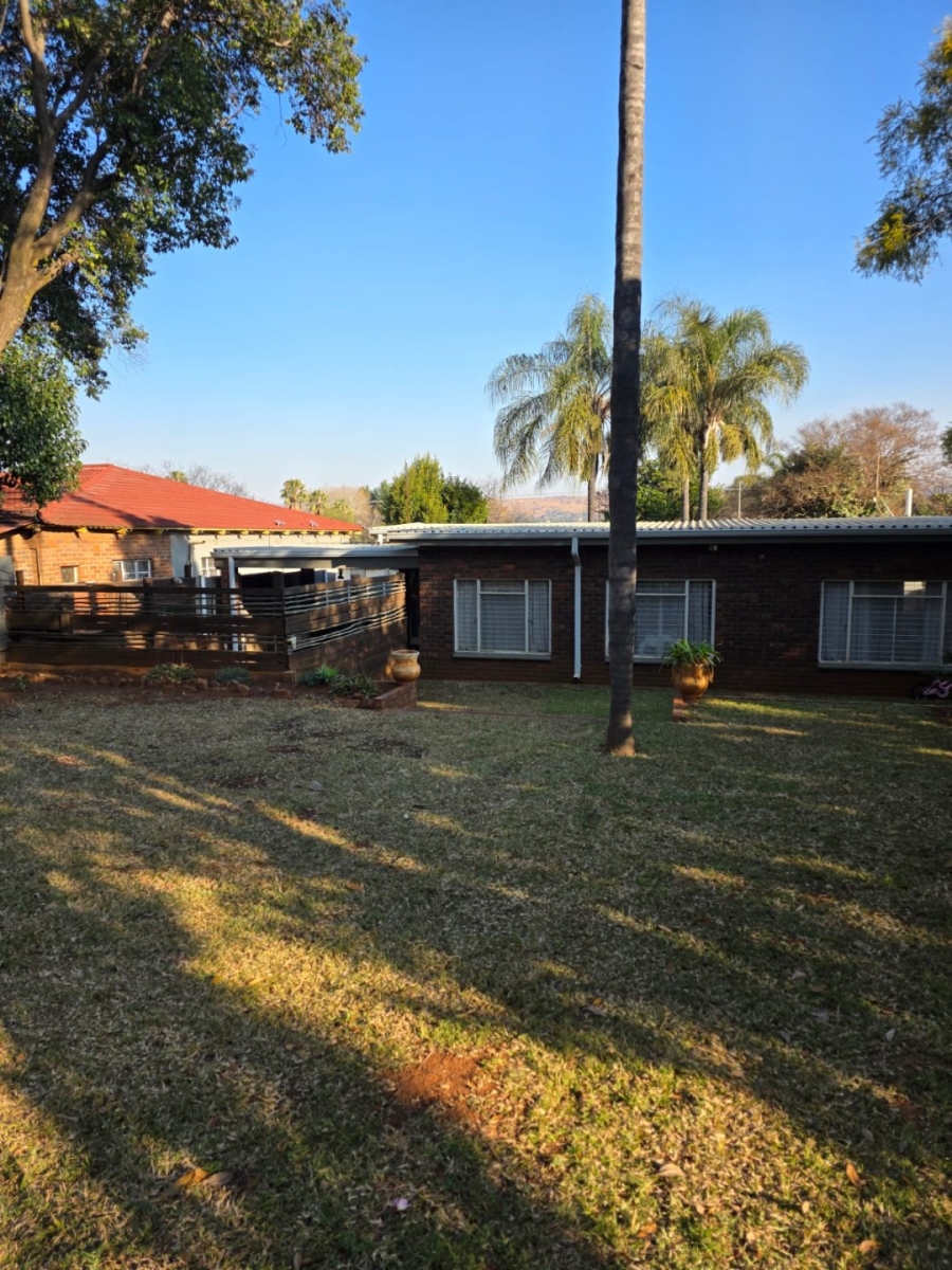 4 Bedroom Property for Sale in Mountain View Gauteng