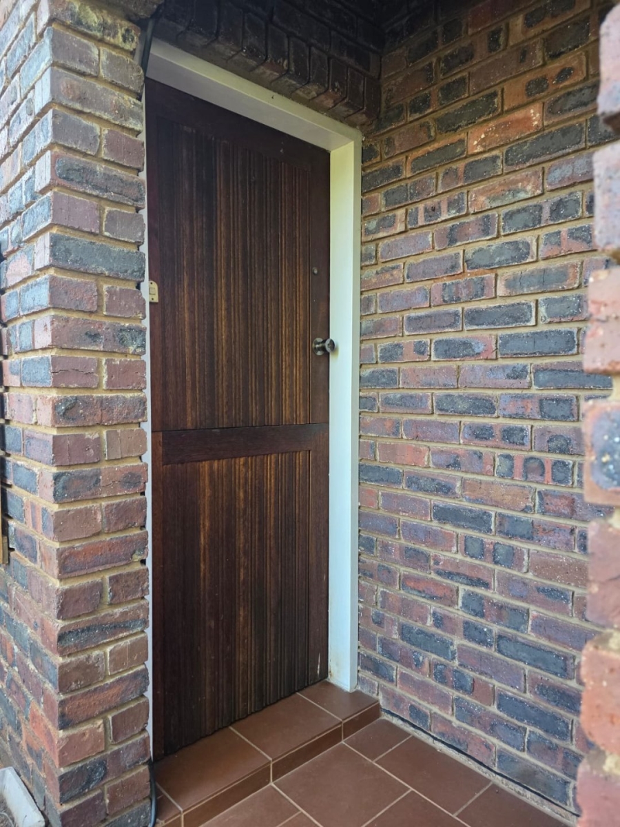 4 Bedroom Property for Sale in Mountain View Gauteng
