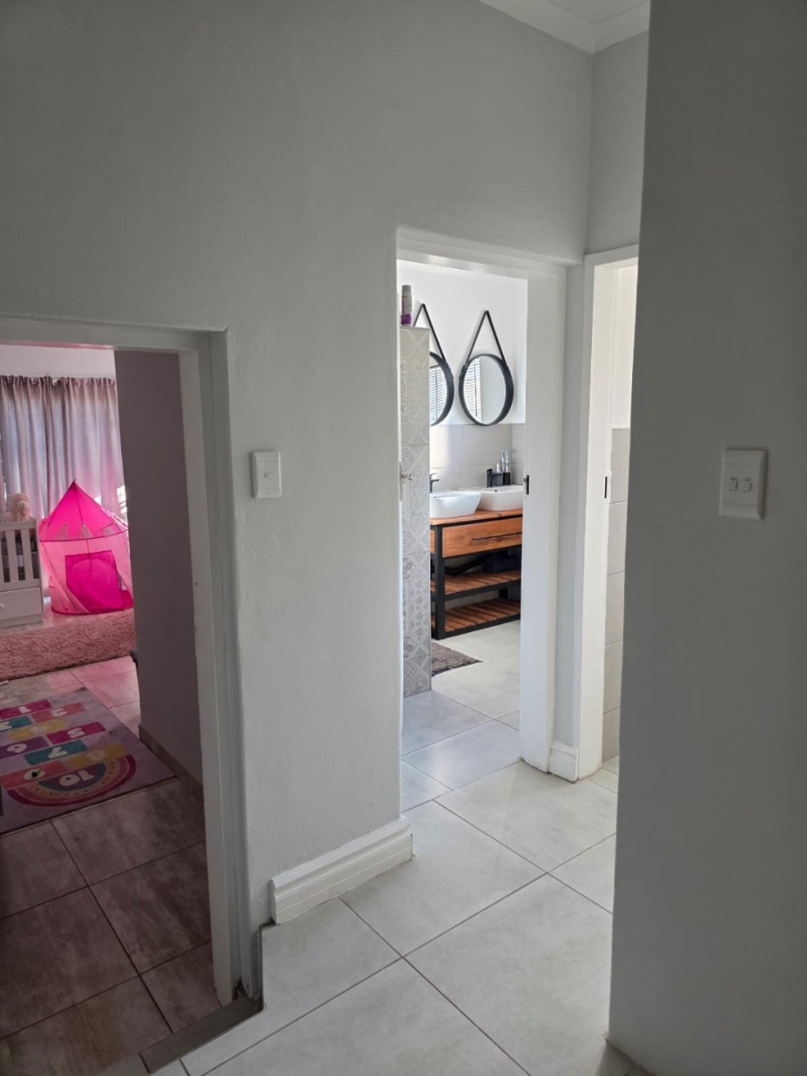 4 Bedroom Property for Sale in Mountain View Gauteng
