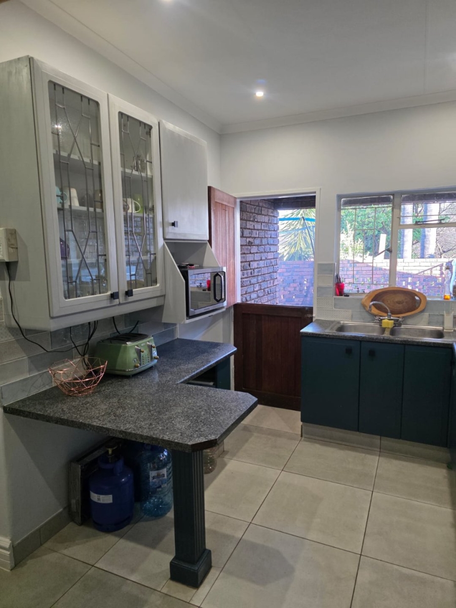 4 Bedroom Property for Sale in Mountain View Gauteng