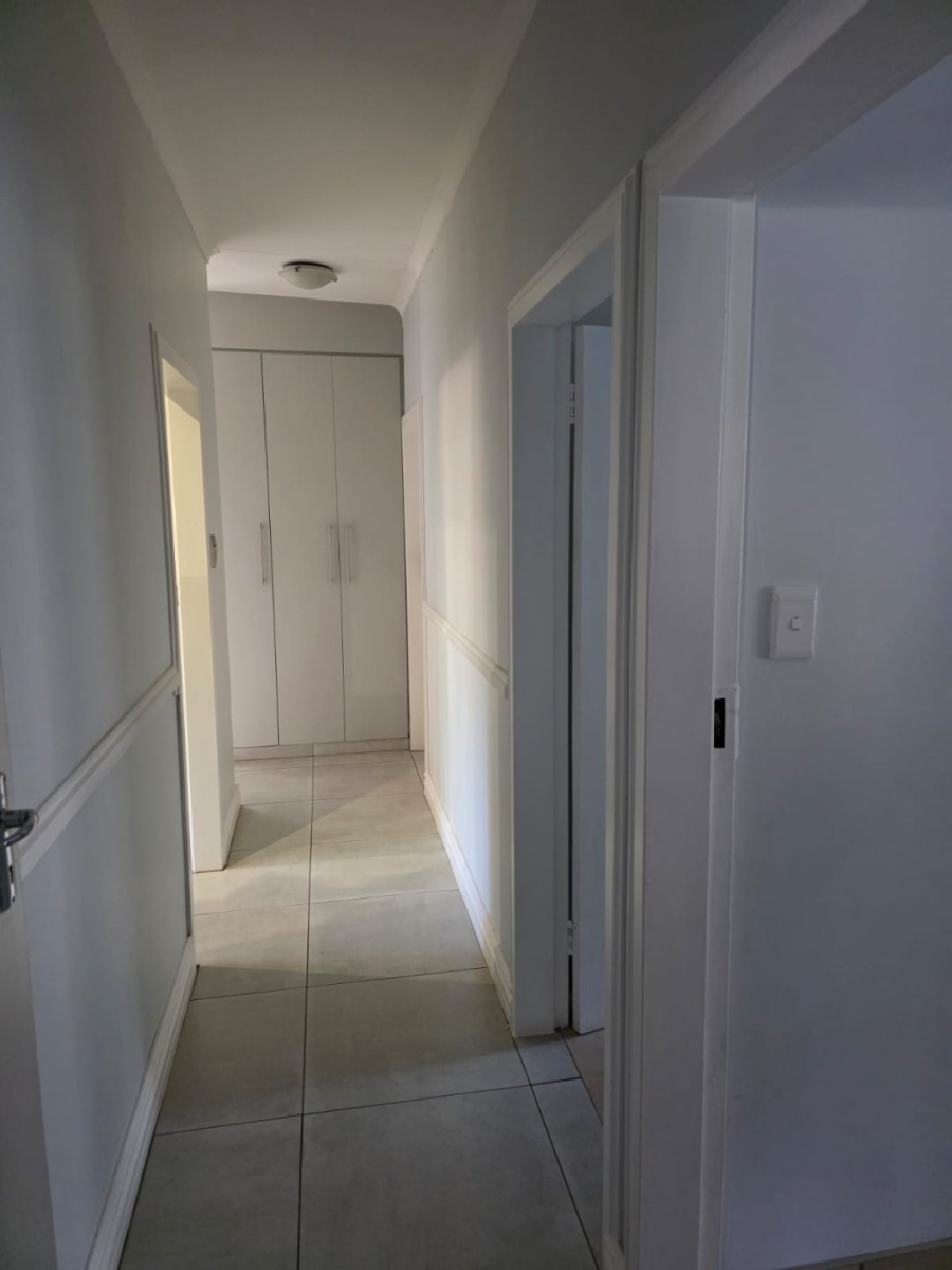 4 Bedroom Property for Sale in Mountain View Gauteng