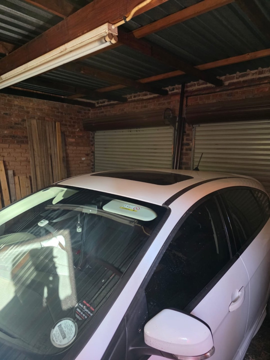 4 Bedroom Property for Sale in Mountain View Gauteng