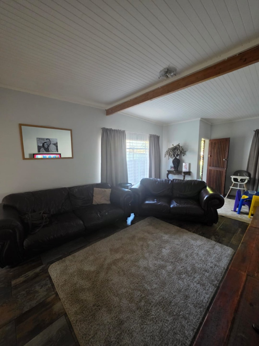 4 Bedroom Property for Sale in Mountain View Gauteng