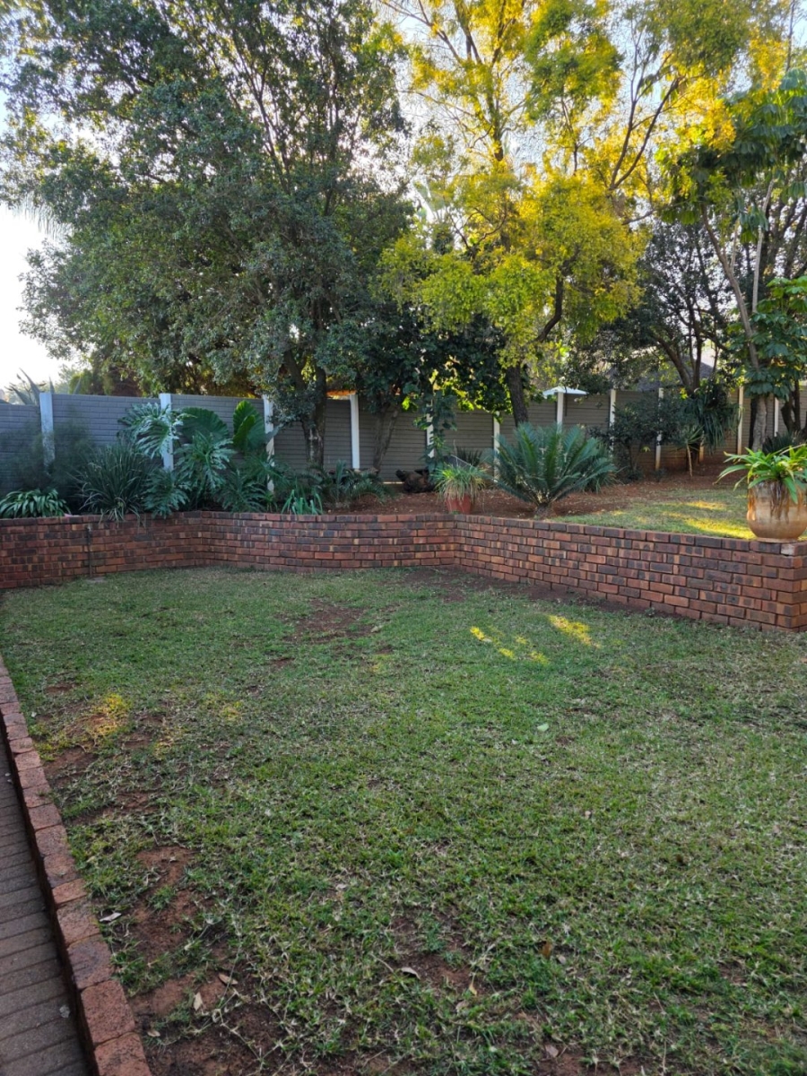4 Bedroom Property for Sale in Mountain View Gauteng
