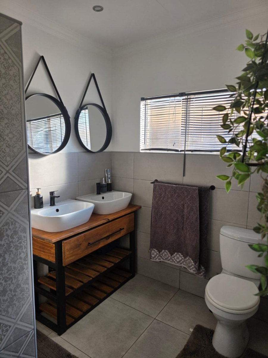 4 Bedroom Property for Sale in Mountain View Gauteng