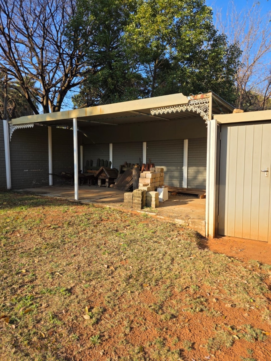 4 Bedroom Property for Sale in Mountain View Gauteng
