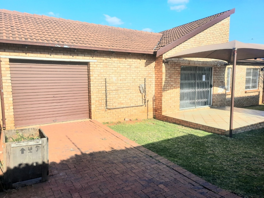 3 Bedroom Property for Sale in Strubensvallei Gauteng