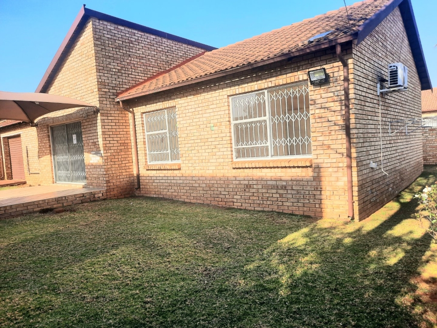 3 Bedroom Property for Sale in Strubensvallei Gauteng